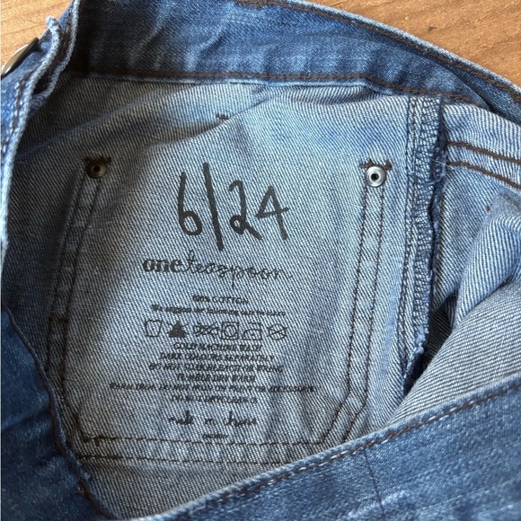 One teaspoon Y2K front pocket shorts size 24 - Picture 3 of 4